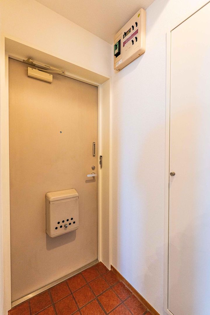 Renovated Studio Apartment Near Minami-Rinkan Station - Thumbnail 3