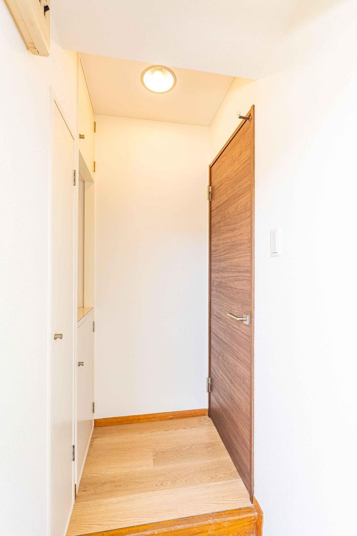 Renovated Studio Apartment Near Minami-Rinkan Station - Thumbnail 4