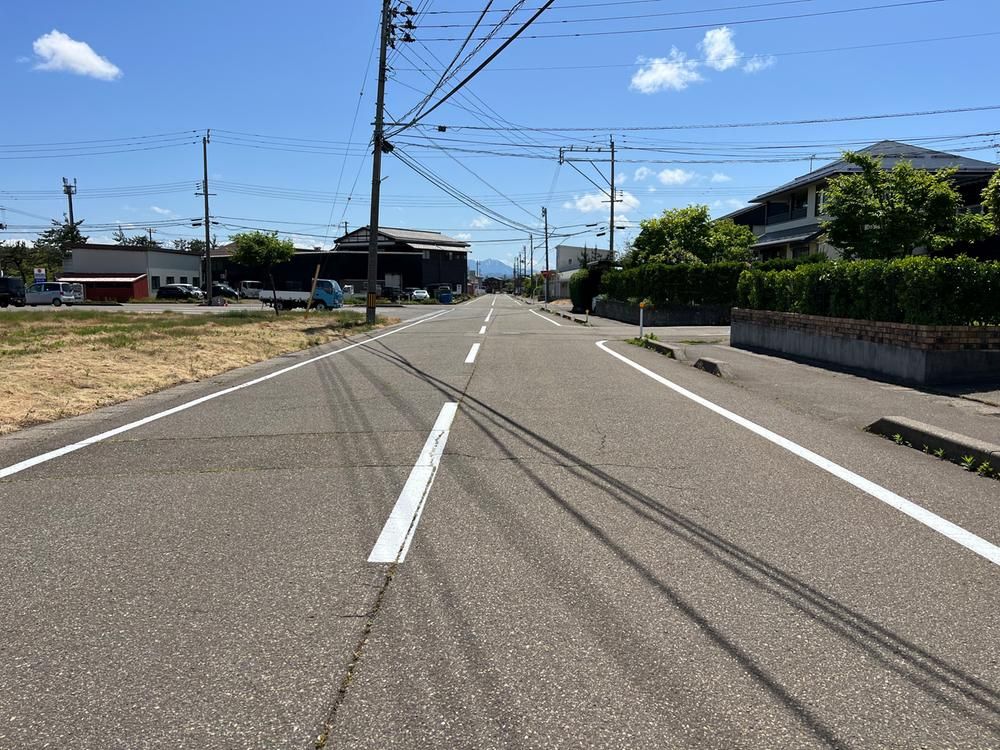 Land for Sale in Joetsu City, Niigata - 385 sqm, Near Station - Thumbnail 3