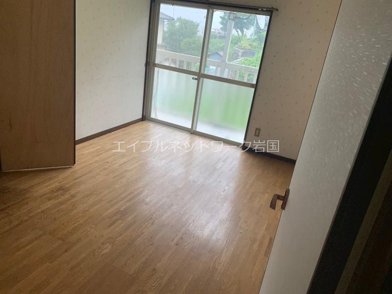 4LDK Resale House in Iwakuni with 117.78 sqm Floor Area - Thumbnail 4