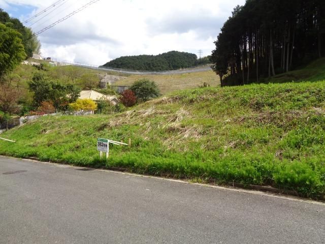 Land for Sale in Takatori-cho, Nara – 220 sqm Freehold Plot - Thumbnail 2