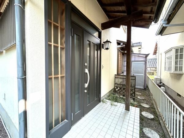Renovated 4LDK House in Kochi City, 90.33 sqm, Parking for 2 Cars - Thumbnail 4