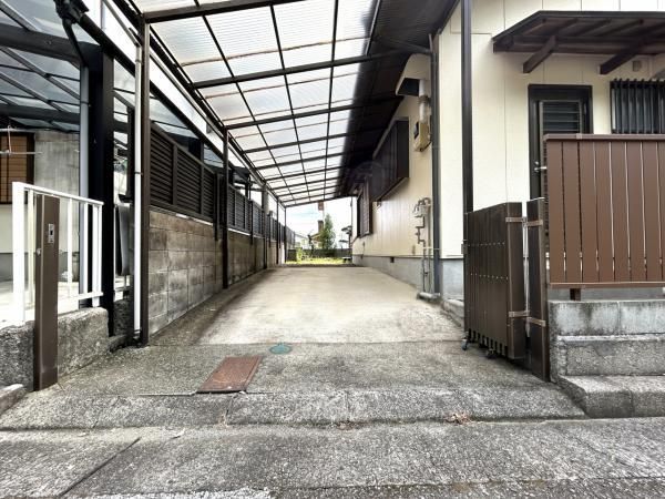 Renovated 4LDK House in Kochi City, 90.33 sqm, Parking for 2 Cars - Thumbnail 3