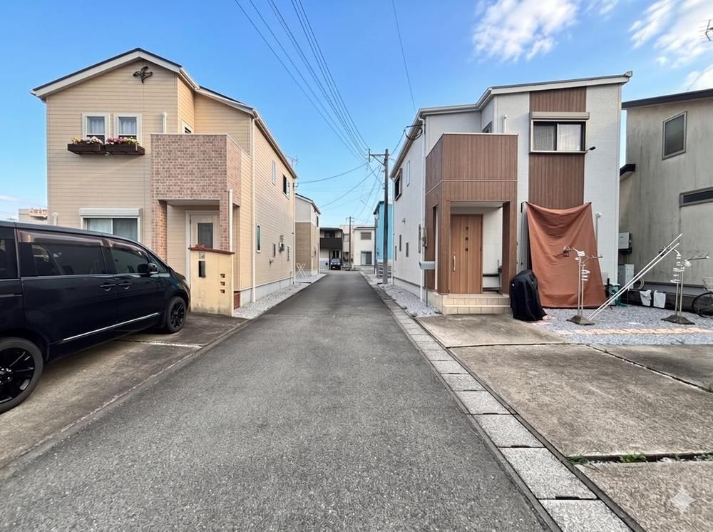 3LDK Detached House with Solar Panels in Miyazaki City - Thumbnail 2