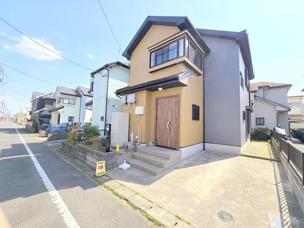 Renovated 4LDK House with Garden Near Kawabe Station, Ome - Thumbnail 2