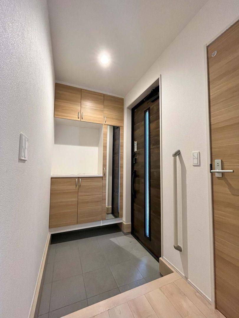 Modern 3LDK House in Hachioji with Solar Power and Floor Heating - Thumbnail 3