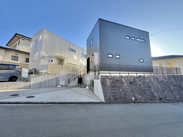 2022-Built 3LDK House with Wood Deck in Sendai's Taihaku-ku - Thumbnail 2