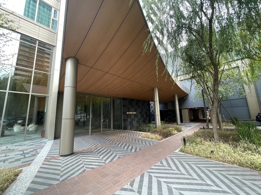 2LDK Apartment for Sale in Chuo-ku, Tokyo - 75m² - Thumbnail 2