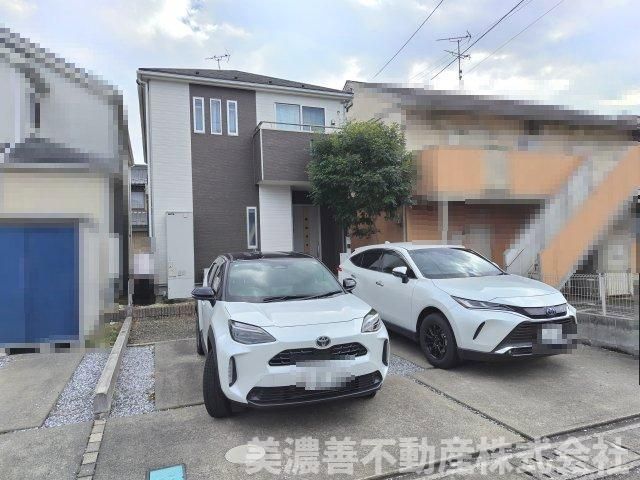 4LDK Detached House for Sale in Ogaki, Gifu - 111.78 sqm - Thumbnail 2
