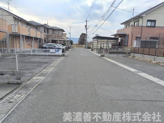 4LDK Detached House for Sale in Ogaki, Gifu - 111.78 sqm - Thumbnail 3