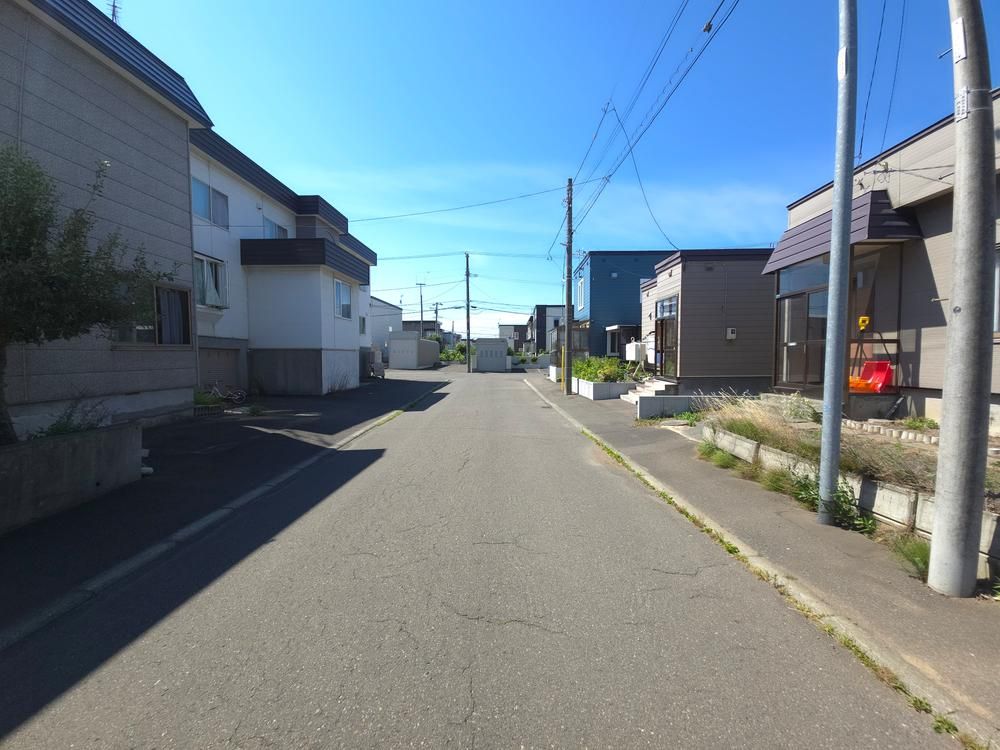 Land for Sale in Higashi-ku, Sapporo - 141.66 sqm Corner Plot - Thumbnail 3