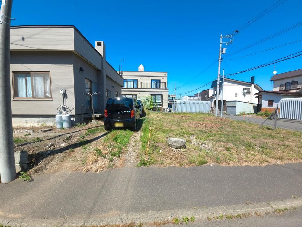 Land for Sale in Higashi-ku, Sapporo - 141.66 sqm Corner Plot - Thumbnail 2