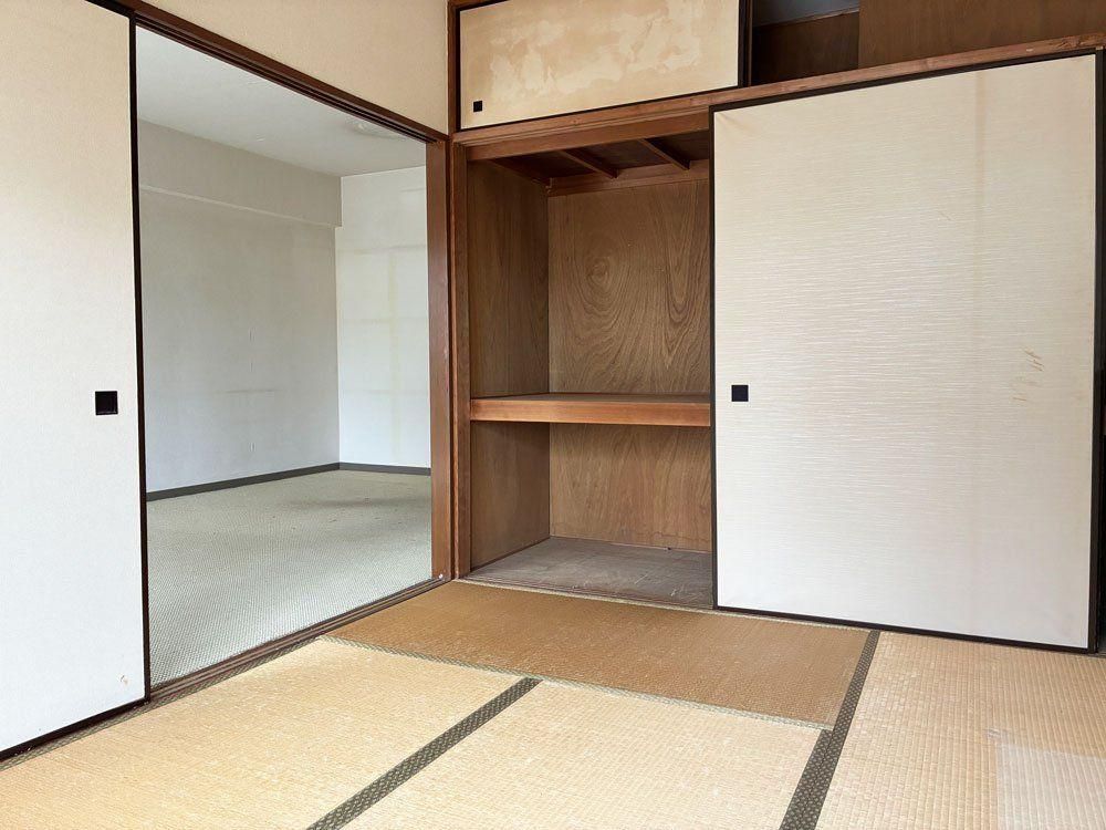 2LDK Apartment for Sale in Ichikawa, Chiba - Thumbnail 3