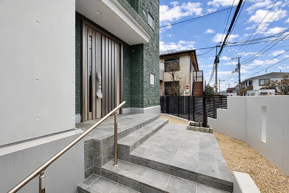 Spacious 5LDK+S House in Suginami Near Ogikubo Station - Thumbnail 3