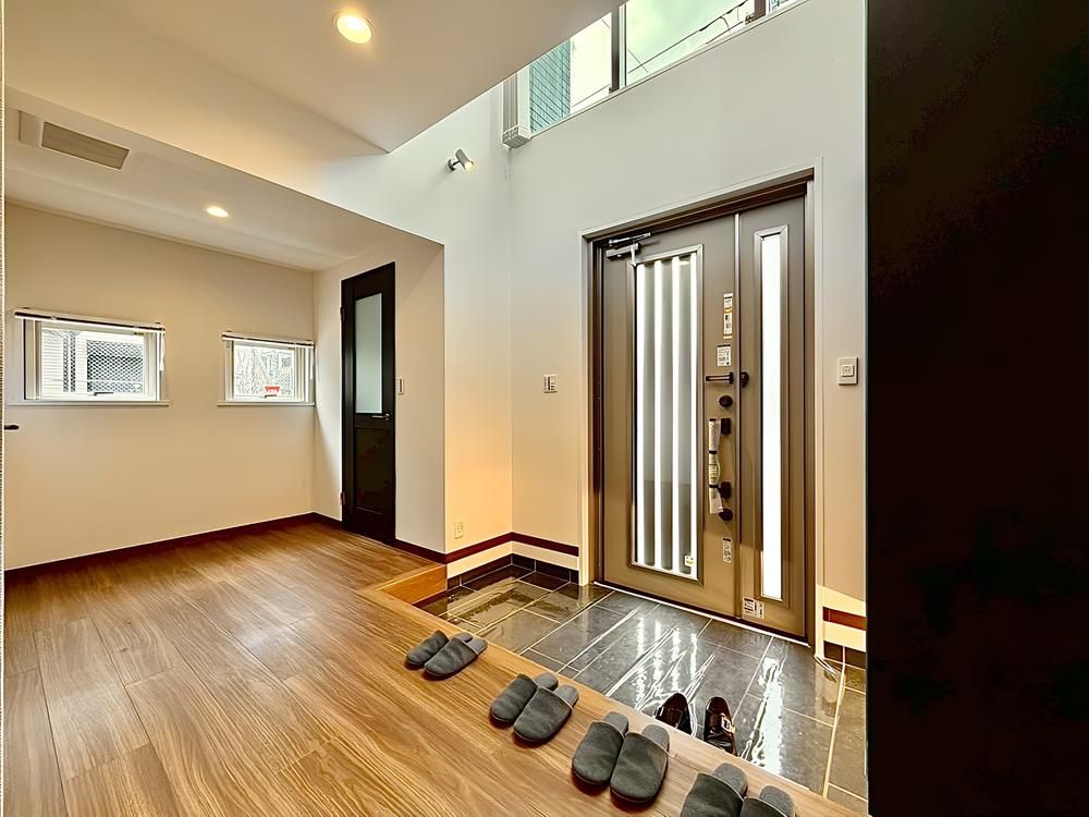 Spacious 5LDK+S House in Suginami Near Ogikubo Station - Thumbnail 4