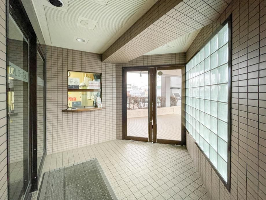 Renovated 3LDK Apartment for Sale in Sapporo Shiroishi - Thumbnail 4