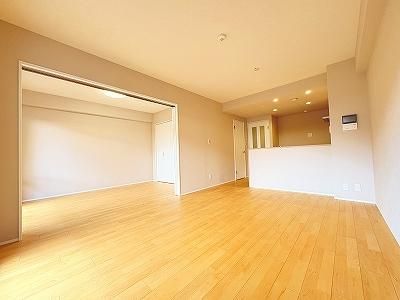 Renovated 3LDK Apartment for Sale in Funabashi, Chiba - Thumbnail 4