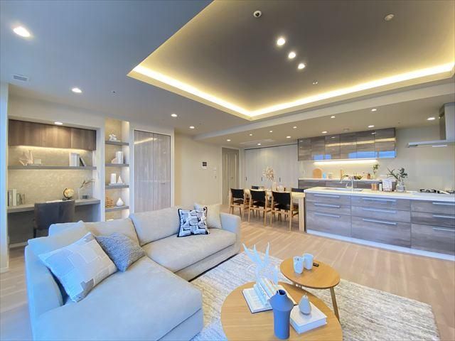 Renovated 2LDK+S Apartment in W Comfort Towers West, Koto-ku, Tokyo - Thumbnail 4