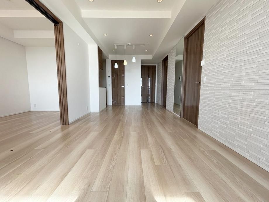 3LDK Apartment for Sale in Shinjuku, Tokyo – 75.74m² - Thumbnail 2