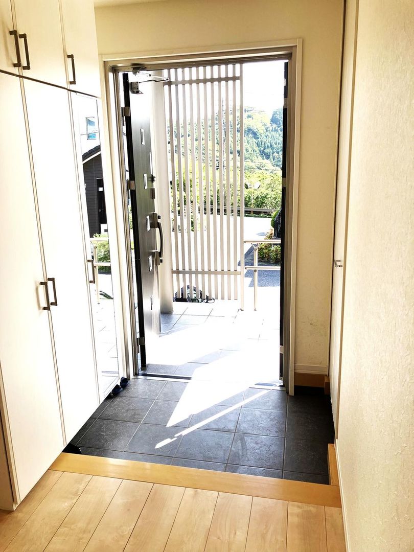 4LDK+S House with Solar Power in Minatozaka, Nagasaki - Thumbnail 3