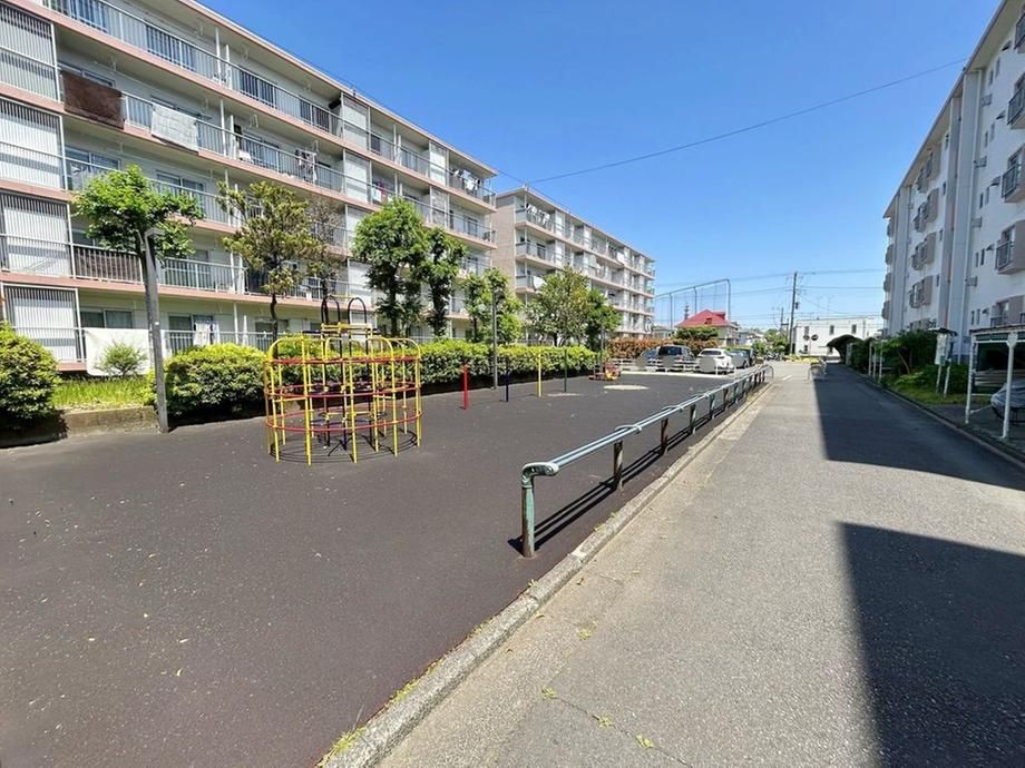 3LK Apartment for Sale in Hodogaya-ku, Yokohama - Thumbnail 4