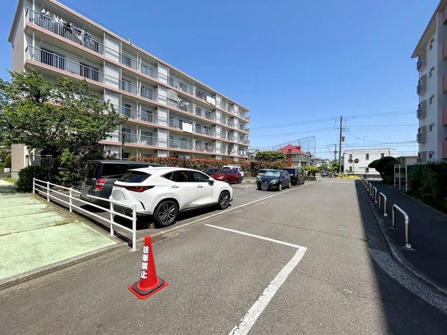 3LK Apartment for Sale in Hodogaya-ku, Yokohama - Thumbnail 3