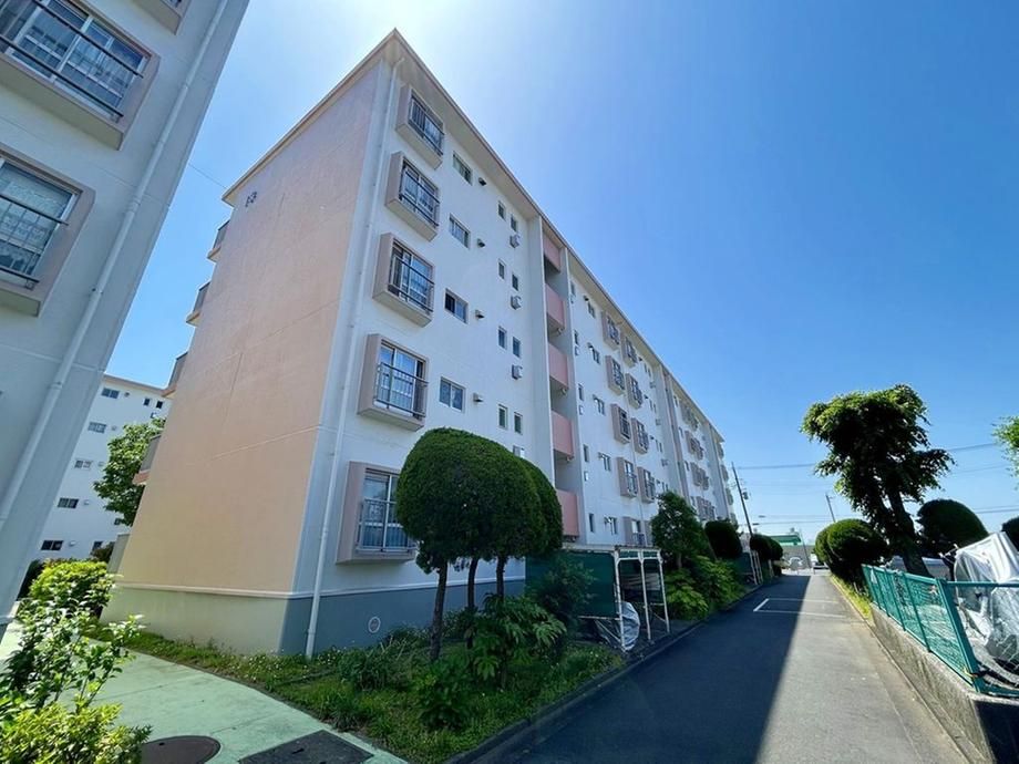 3LK Apartment for Sale in Hodogaya-ku, Yokohama - Thumbnail 2