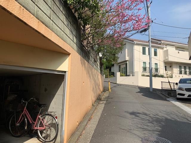 3LDK Used House for Sale in Kohoku Ward, Yokohama - Thumbnail 2