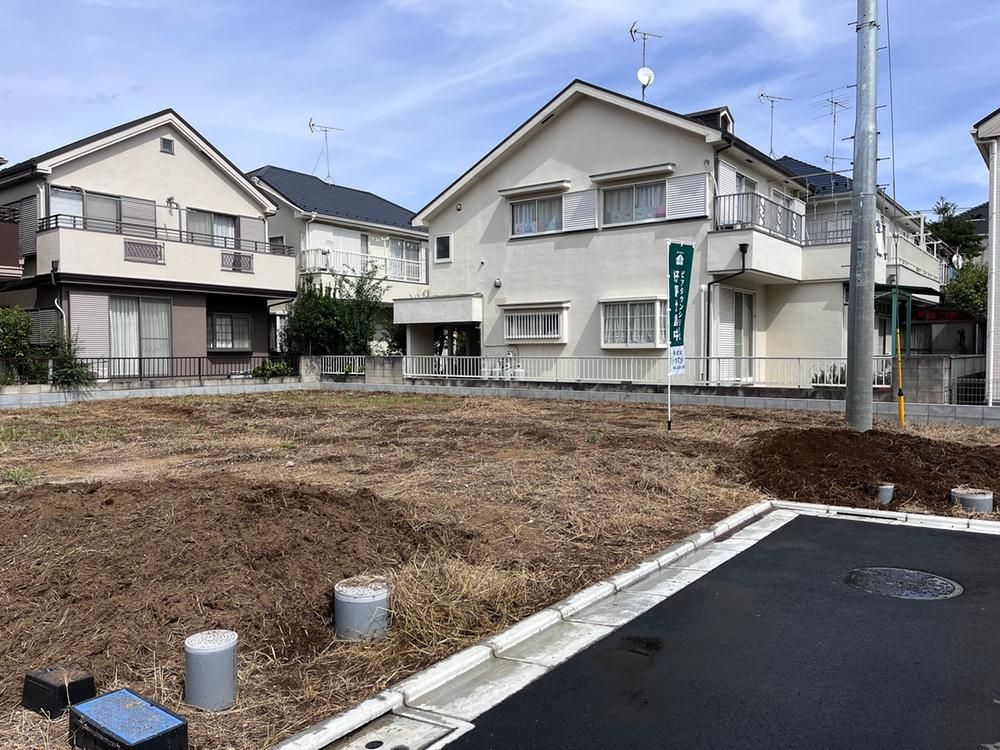 Land for Sale in Kodaira City, Tokyo - 114.77m2 to 132.35m2 Plots - Thumbnail 2