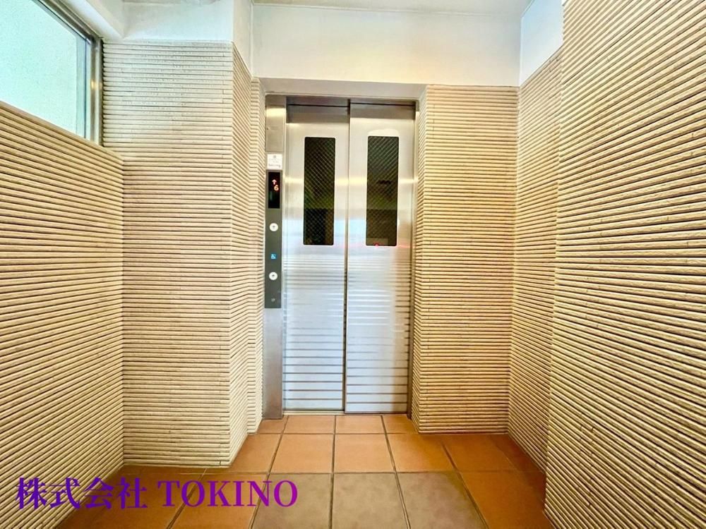 3LDK Ocean View Apartment for Sale in Okinawa City - Thumbnail 2