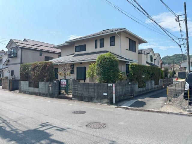 3LDK Detached House on 100-Plot Corner Land in Ome, Tokyo - Thumbnail 2