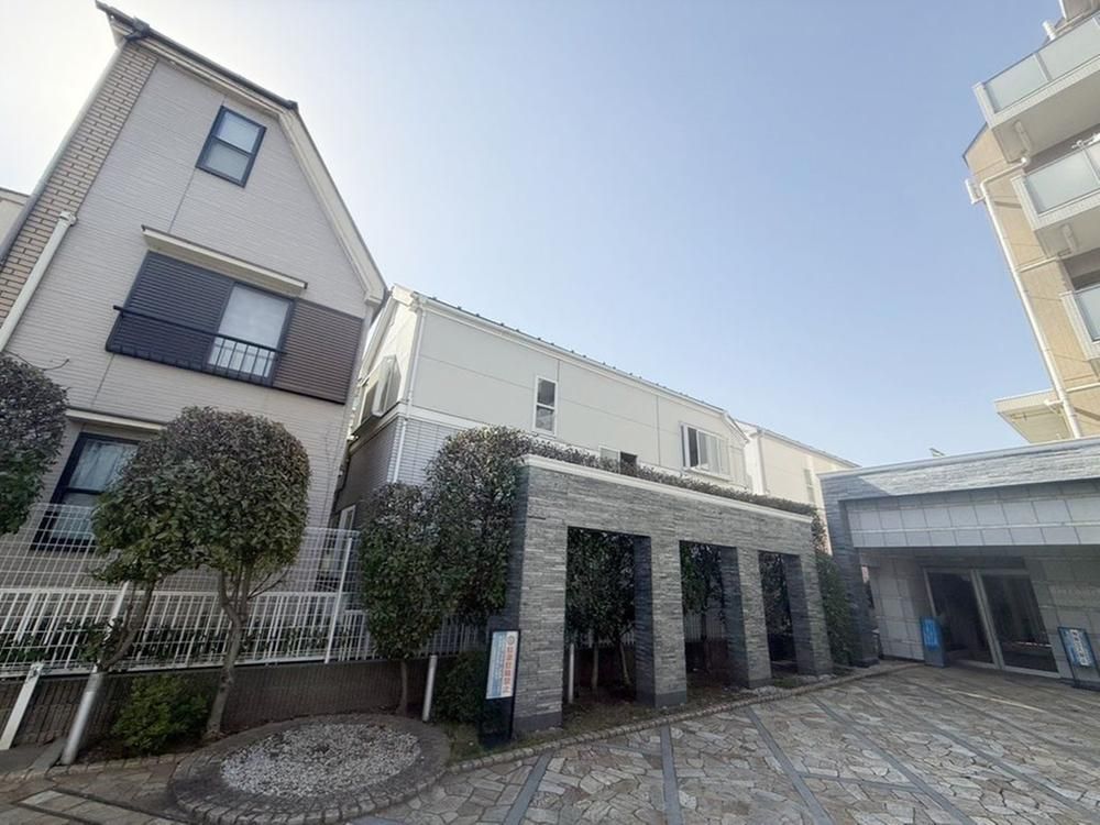 4LDK Detached House for Sale in Chofu, Tokyo - 88.19 sqm - Thumbnail 2