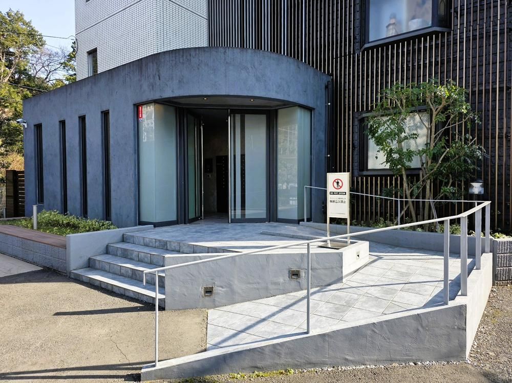 Renovated 2LDK Apartment near Chuo-Rinkan Station, Yamato City - Thumbnail 2