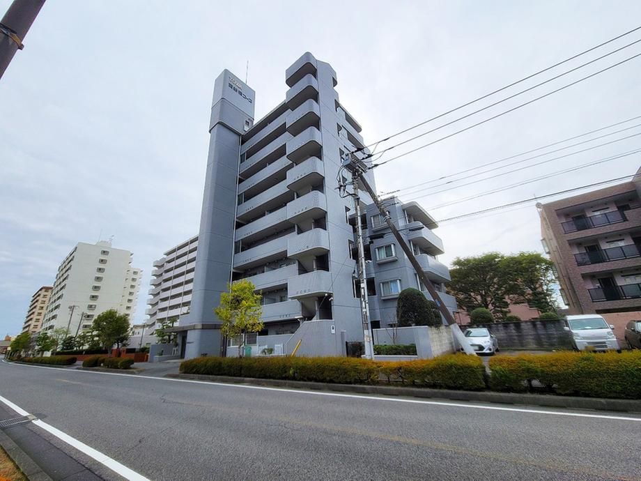 1LDK Apartment for Sale in Funabashi, Chiba - 70.33m2 - Thumbnail 2