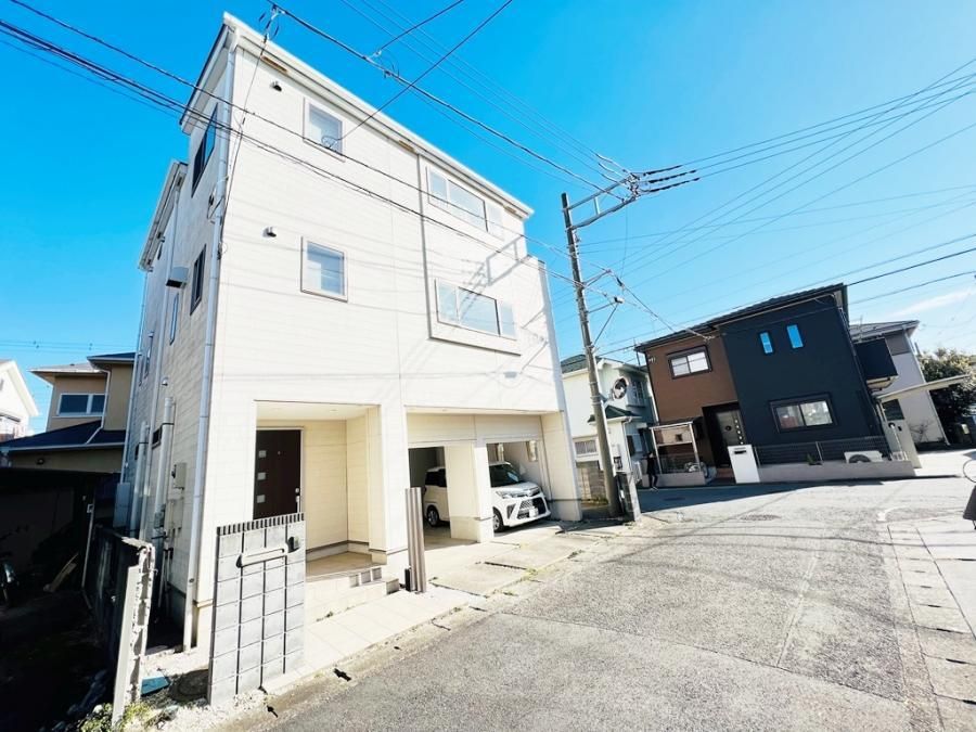 5LDK+2S Family House for Sale in Sagamihara, Kanagawa - Thumbnail 2