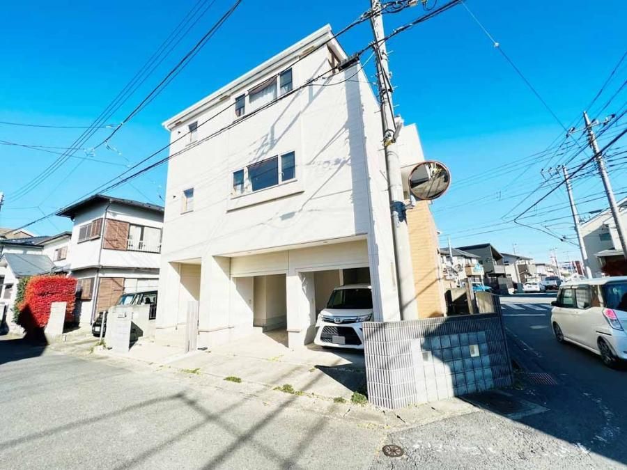 5LDK+2S Family House for Sale in Sagamihara, Kanagawa - Thumbnail 3