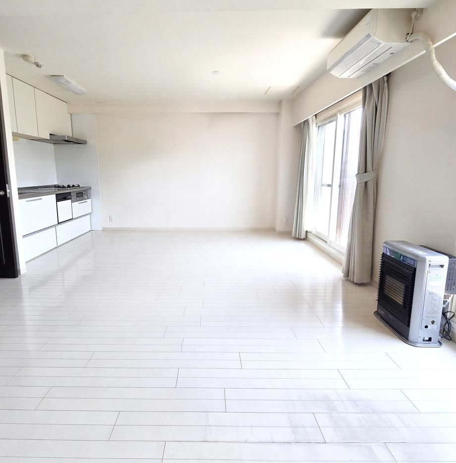 Renovated 1LDK Apartment Near Sumikawa Station, Sapporo - Thumbnail 4