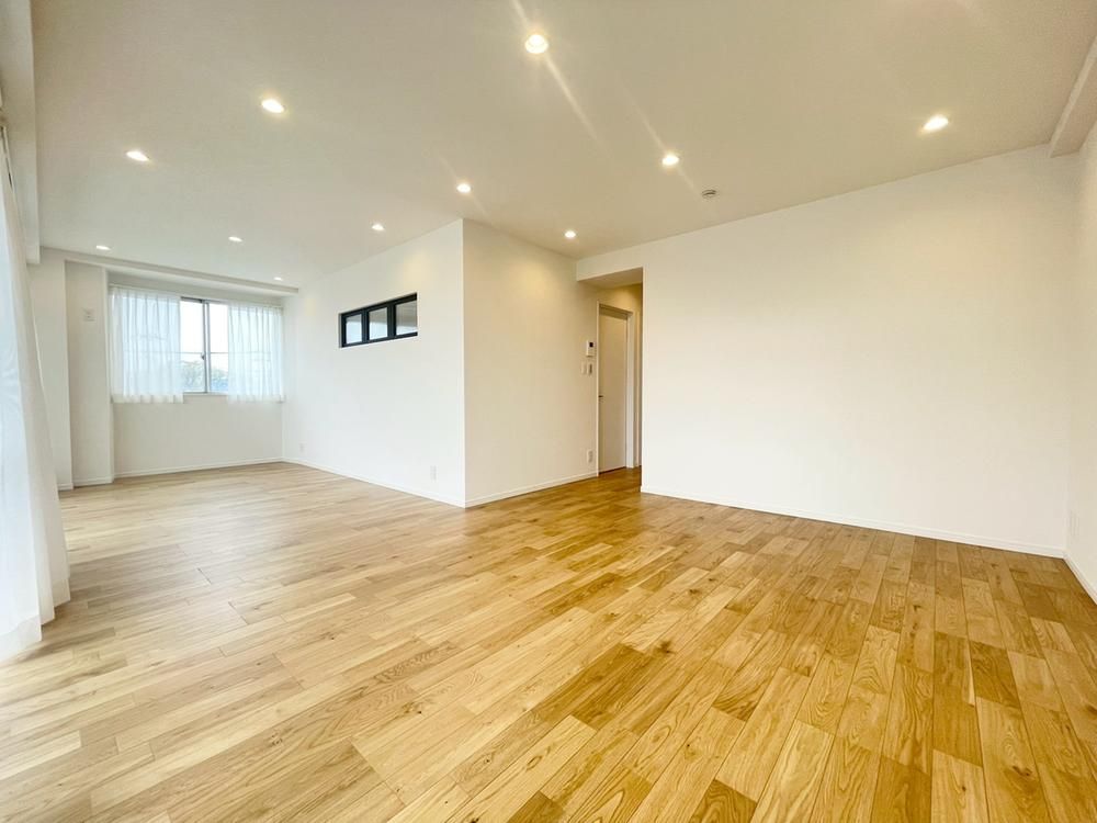 Renovated 1LDK Apartment for Sale in Hiratsuka, Kanagawa - Thumbnail 3