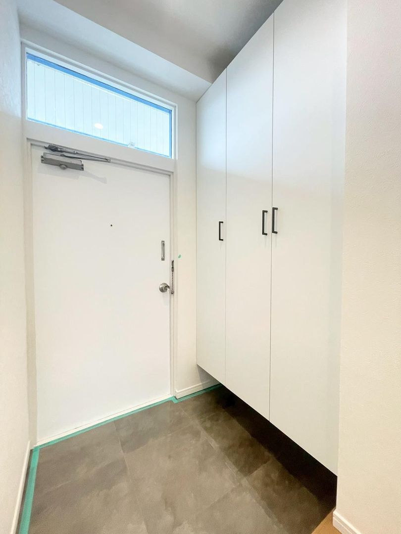 Renovated 1LDK Apartment for Sale in Hiratsuka, Kanagawa - Thumbnail 2
