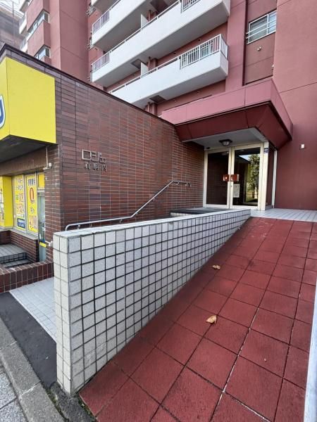 3LDK Apartment for Sale in Minami-ku, Sapporo - 89.52m2 - Thumbnail 2