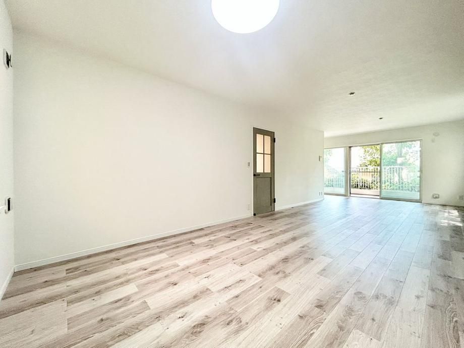 3LDK Apartment for Sale Near Yomiuriland-mae Station, Kawasaki - Thumbnail 4