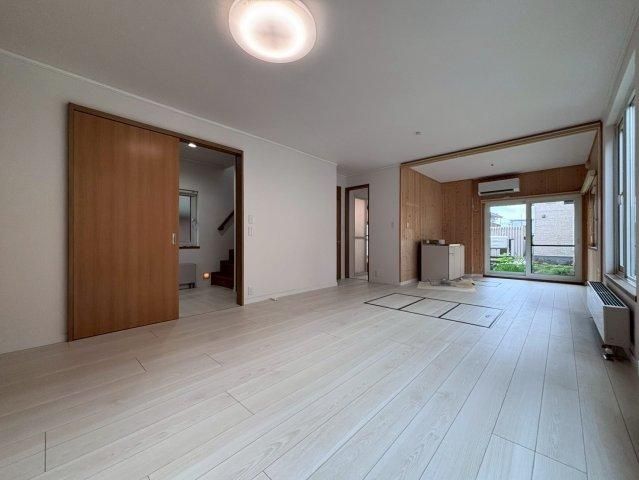 Renovated 2LDK+S House in Chitose, Hokkaido for Sale - Thumbnail 4