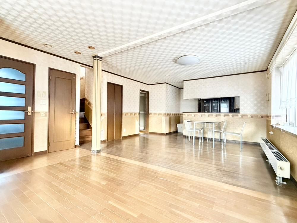 5LDK Resale House for Sale in Chitose City, Hokkaido - Thumbnail 4