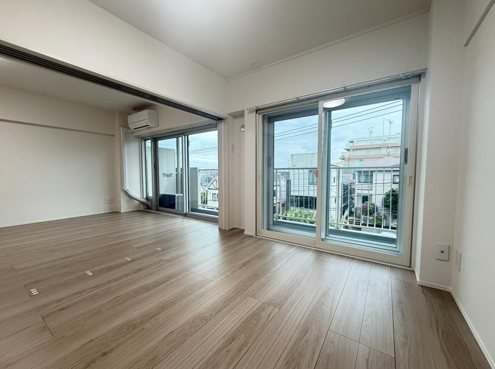 3LDK Fully Renovated Apartment in Miyamae, Kawasaki - Thumbnail 3