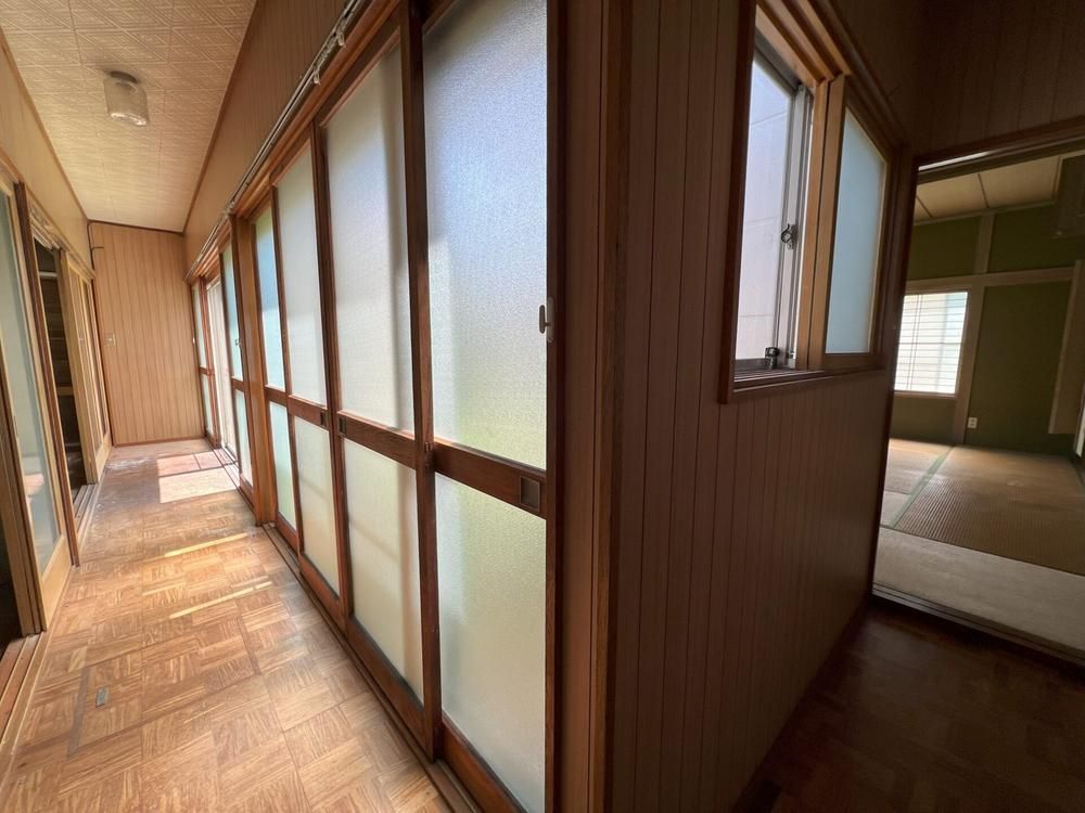 5LDK Single-Story House with Garden in Hakodate, Hokkaido - Thumbnail 2