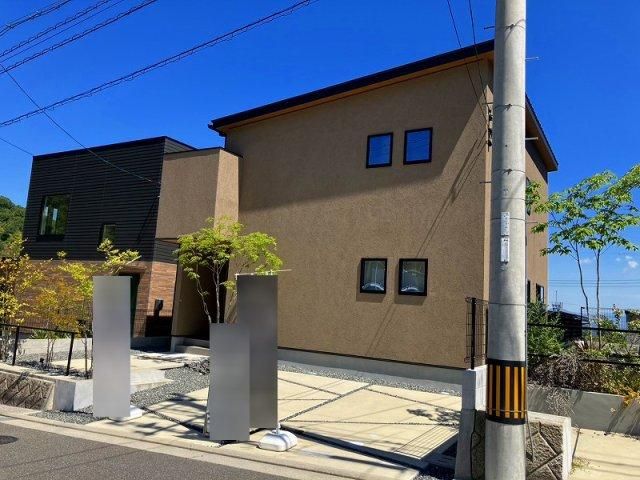 Stylish 3LDK House with Solar Power in Asaminami, Hiroshima - Thumbnail 4