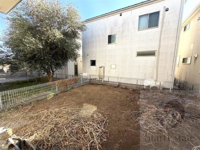 4LDK House for Sale in Nishi Ward, Saitama City with Solar Panels - Thumbnail 3