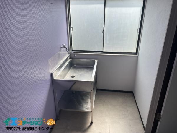 Warehouse with Office in Imabari, Ehime - 176.54 sqm - Thumbnail 3