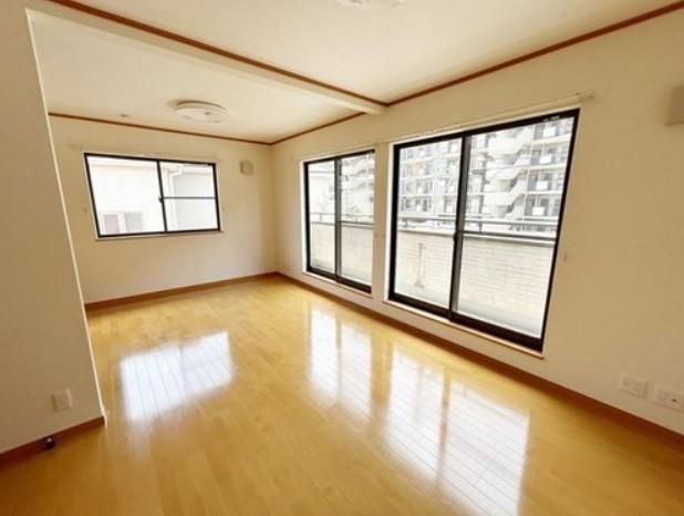 Renovated 3LDK House in Tokorozawa, Saitama - 154m2 Land - Image 1
