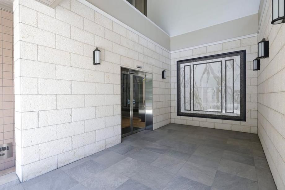 Renovated 1LDK+S Apartment near Motomachi-Chukagai Station, Yokohama - Thumbnail 4